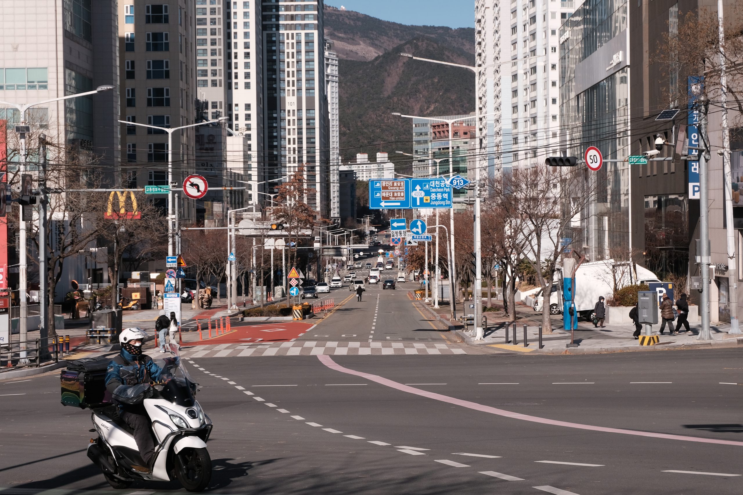 Ngày 1. Busan